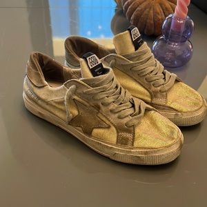 GOLDEN GOOSE. May Shoe. Iridescent sparkles. White and Grey. Size 37.